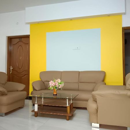 Savi'S Home Stay อูตี ภายนอก รูปภาพ