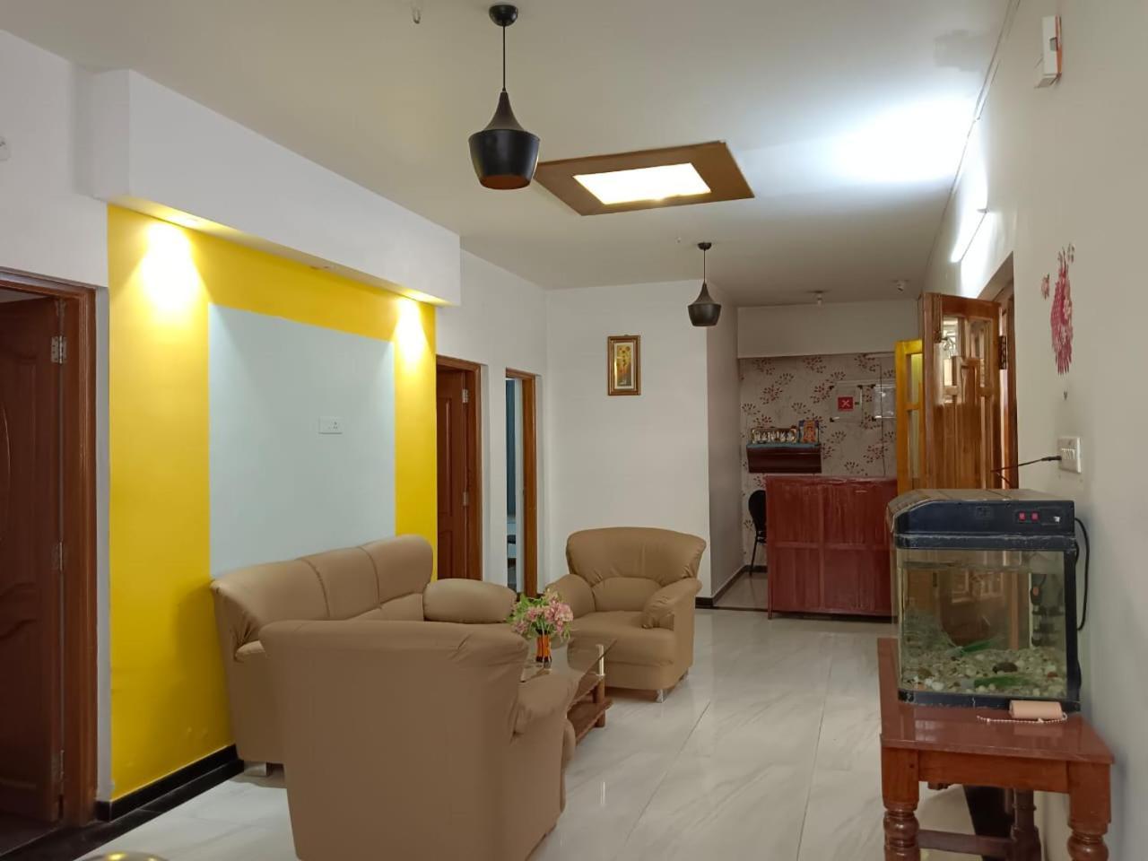 Savi'S Home Stay อูตี ภายนอก รูปภาพ